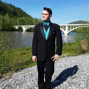 Meet your Posher, Aaron